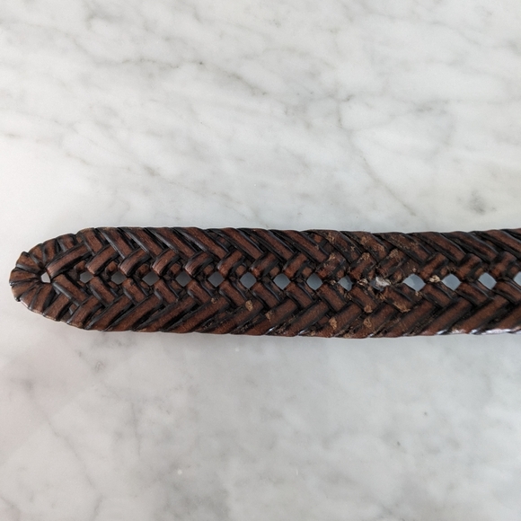 Men's Docker's leather belt, braided. Size 34. Measures 40" tip to tip. - Picture 3 of 8